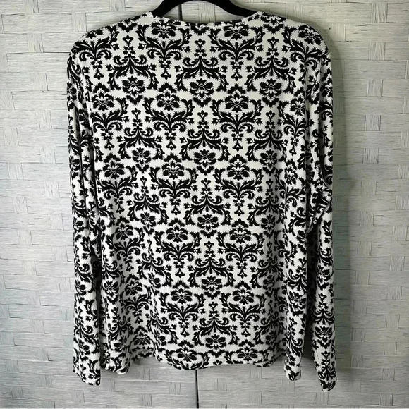 Lands in swim shirt in Black & White an excellent condition beach coastal top - Picture 5 of 8